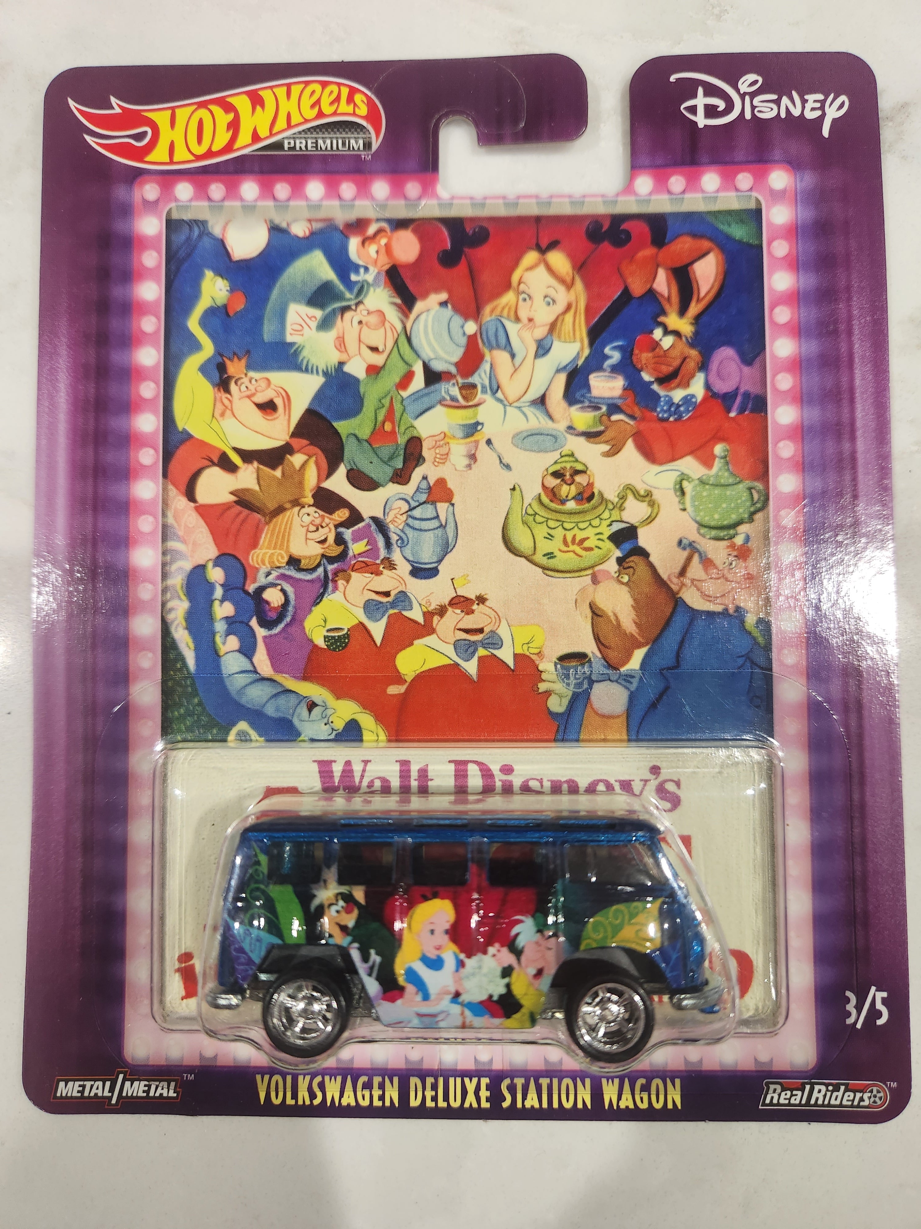 Hot wheels Disney volkswagen deluxe station wagon